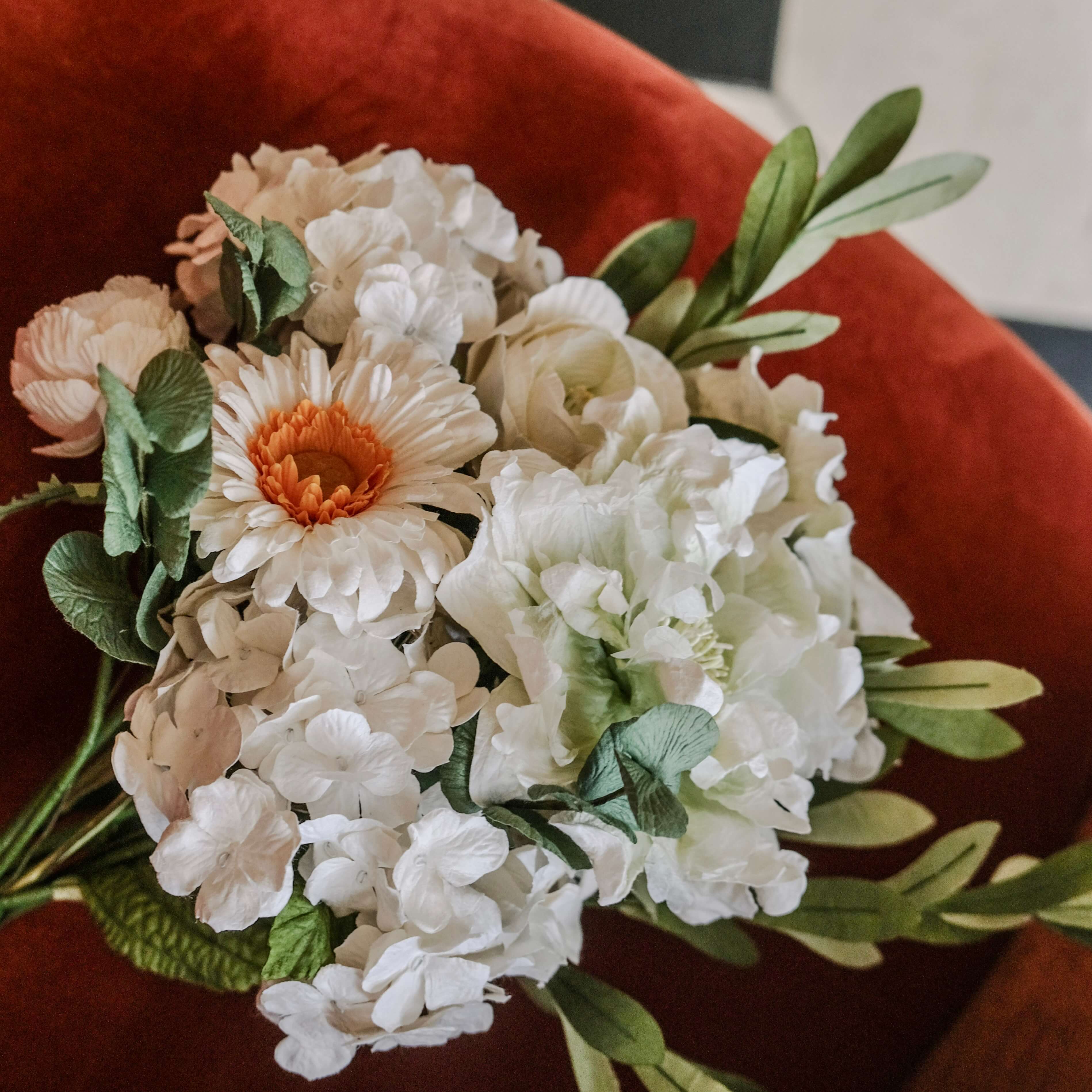 Flowrette Alma bouquet fleurs papier blanc hortensia