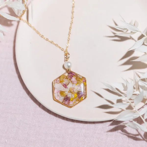 Flowrette Collier Scarlette fleurs séchées résine doré à l’or