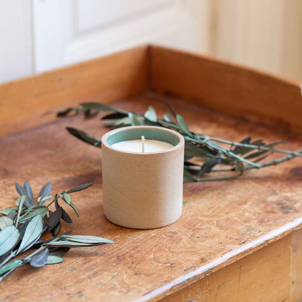 Flowrette Harmony bougie parfumée acacia pot grès