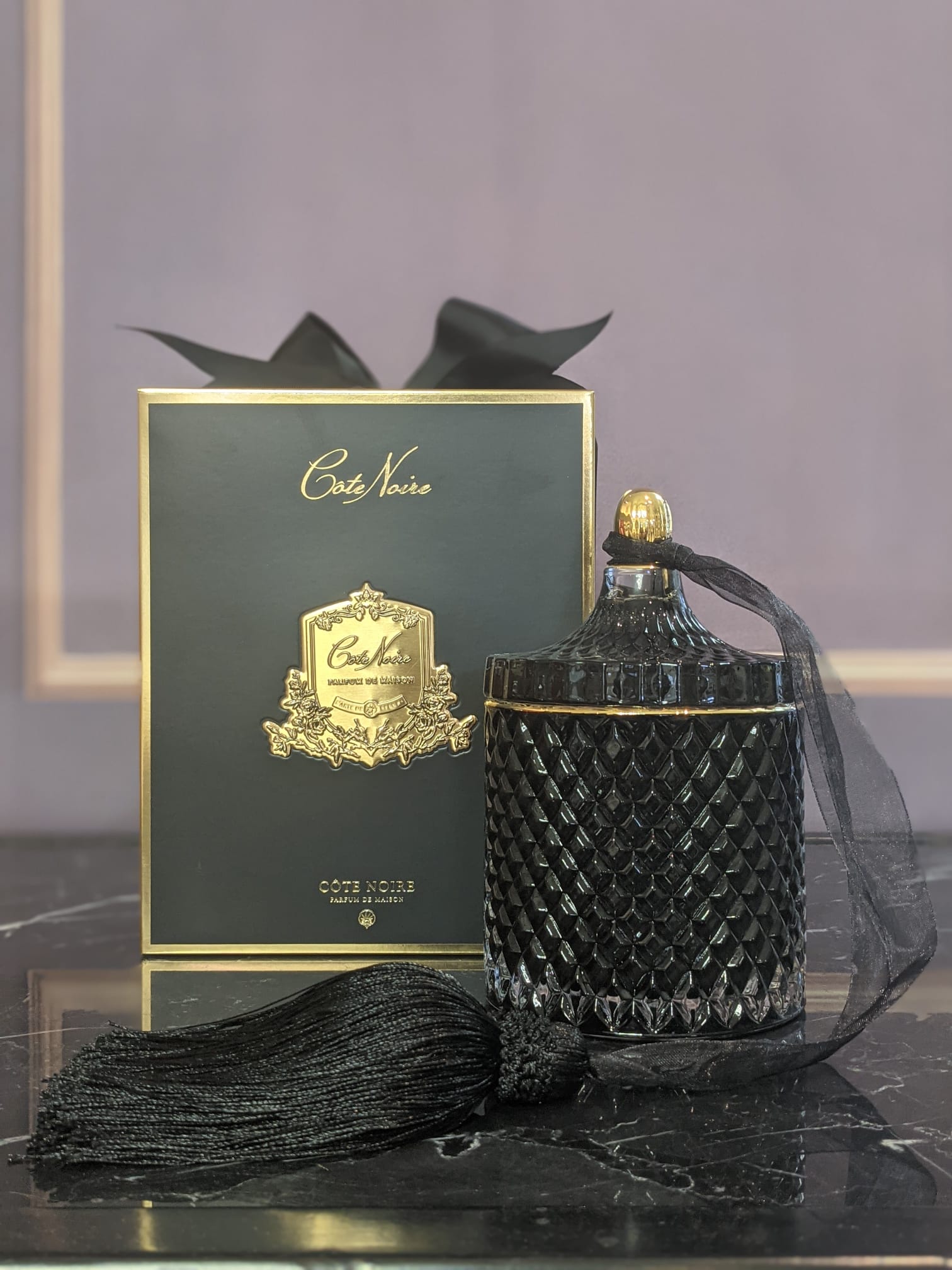 Côte Noire Art Deco bougie Queen of the Night 600g noir or