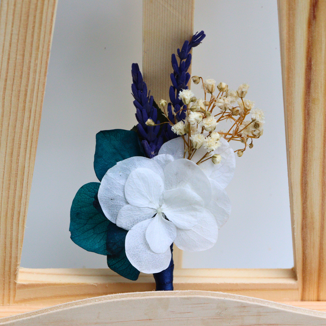 Ateliers Ouchamp Boutonnières Place du Louvre fleur mariage 10 cm