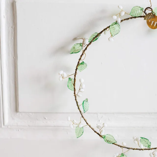 Flowrette Décoration Couronne Anaya perles verre laiton verte