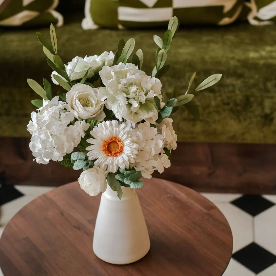 Flowrette Alma bouquet fleurs papier blanc hortensia
