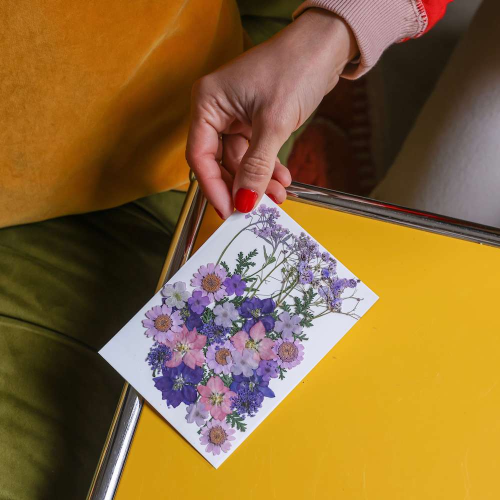 Flowrette fleurs pressées violettes pochette herbier DIY