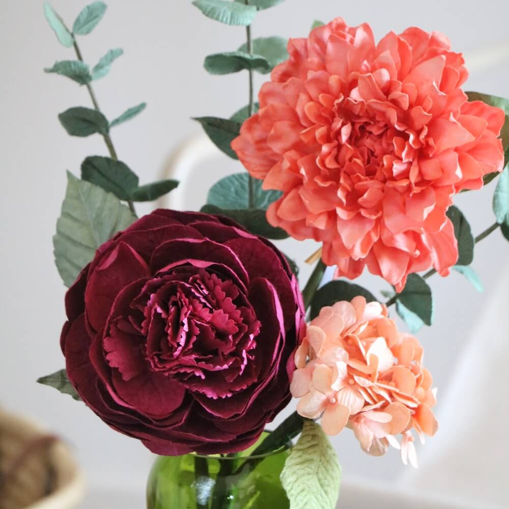 Flowrette Basquiat bouquet fleurs en papier bordeaux