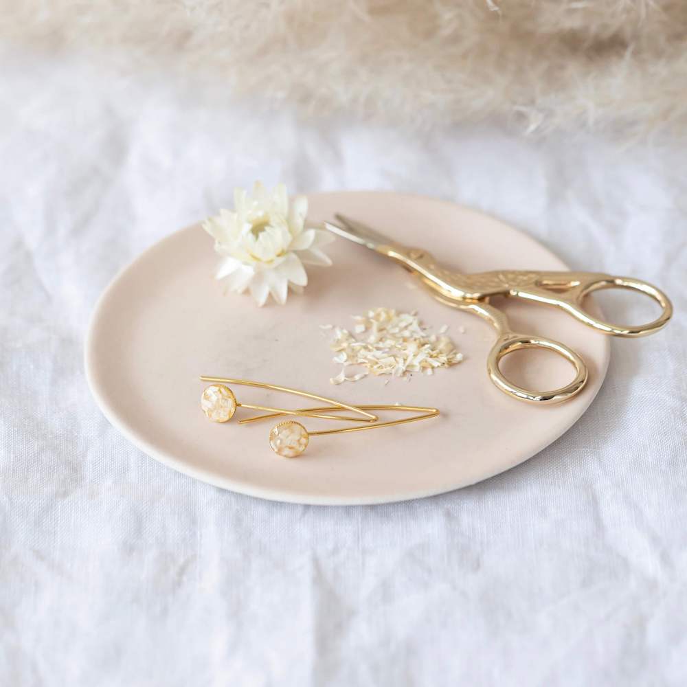 Flowrette Loisirs créatifs Kit boucles d’oreilles blanches DIY