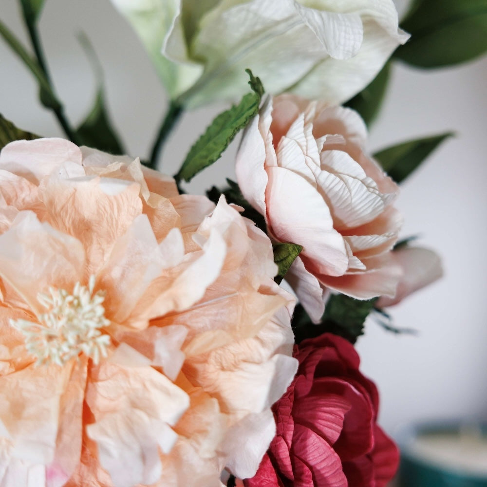 Flowrette Rousseau bouquet fleurs papier lys corail rose durable