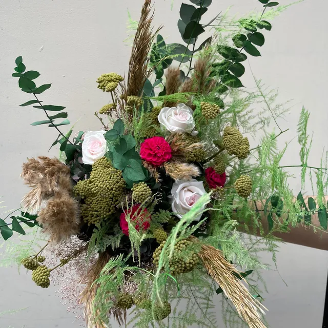 Ateliers Ouchamp Rue de l'Abbaye bouquet stabilisé roses 40 cm