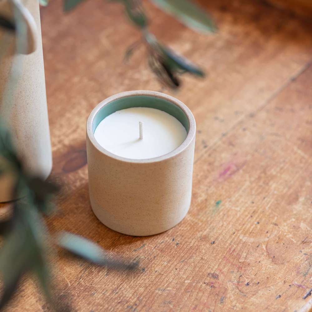 Flowrette Harmony bougie parfumée acacia pot grès