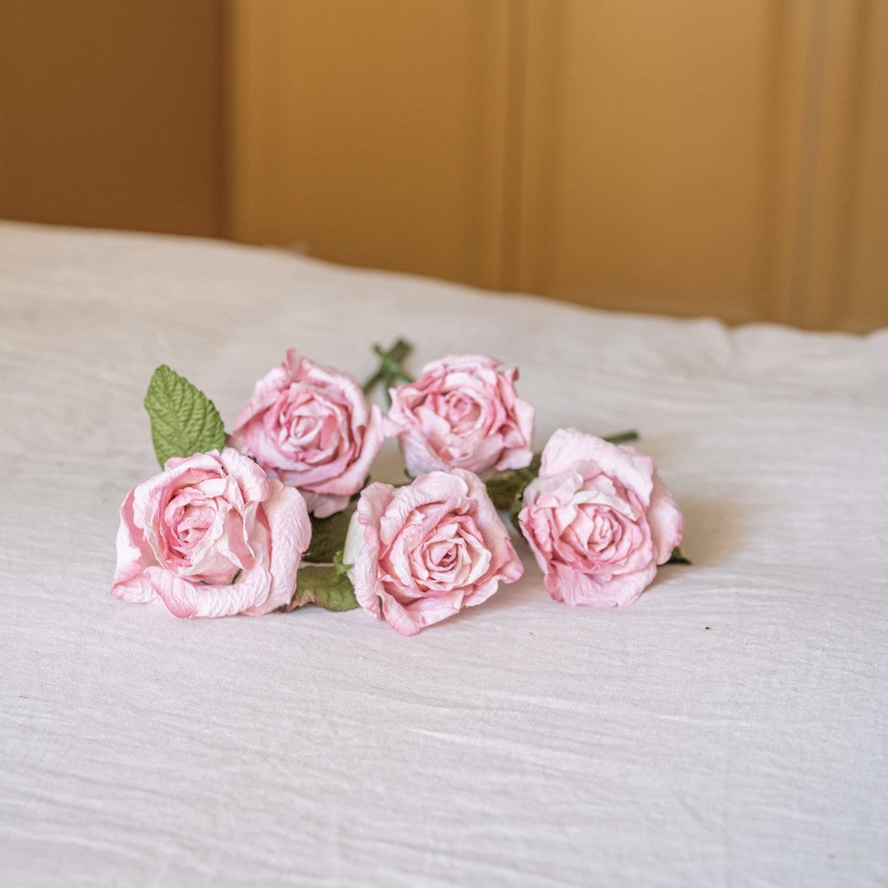 Flowrette Alice rose en papier rose pâle x1 éternelle