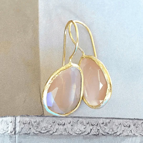 Flowrette Nude Lueur boucles d'oreilles dorées pierre nude