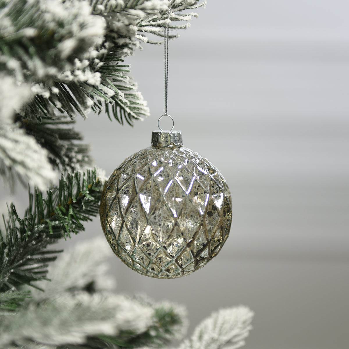 Sia Boules et suspensions coffret 4 boules 8 cm doré
