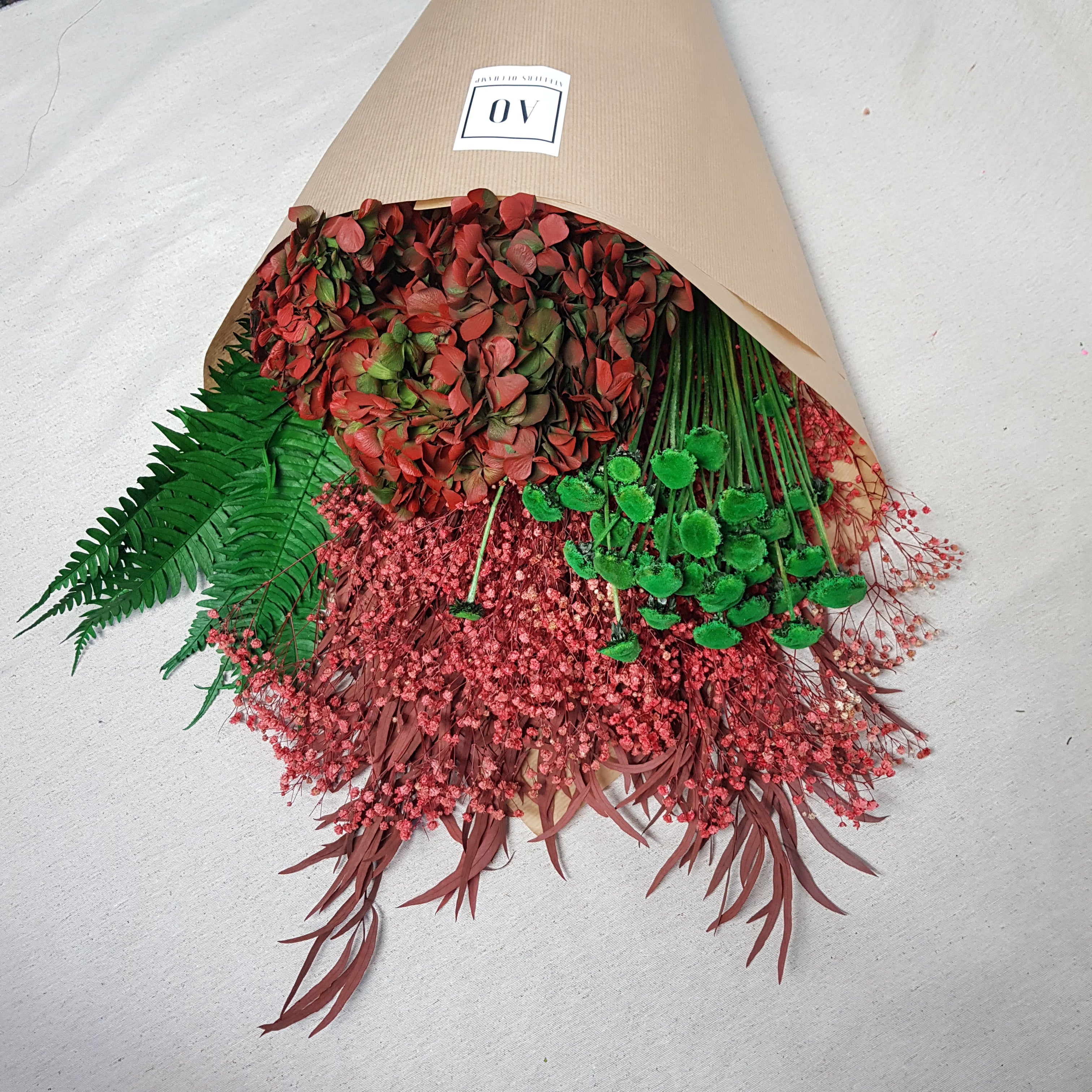 Ateliers Ouchamp Bouquets à composer bouquet vert framboise