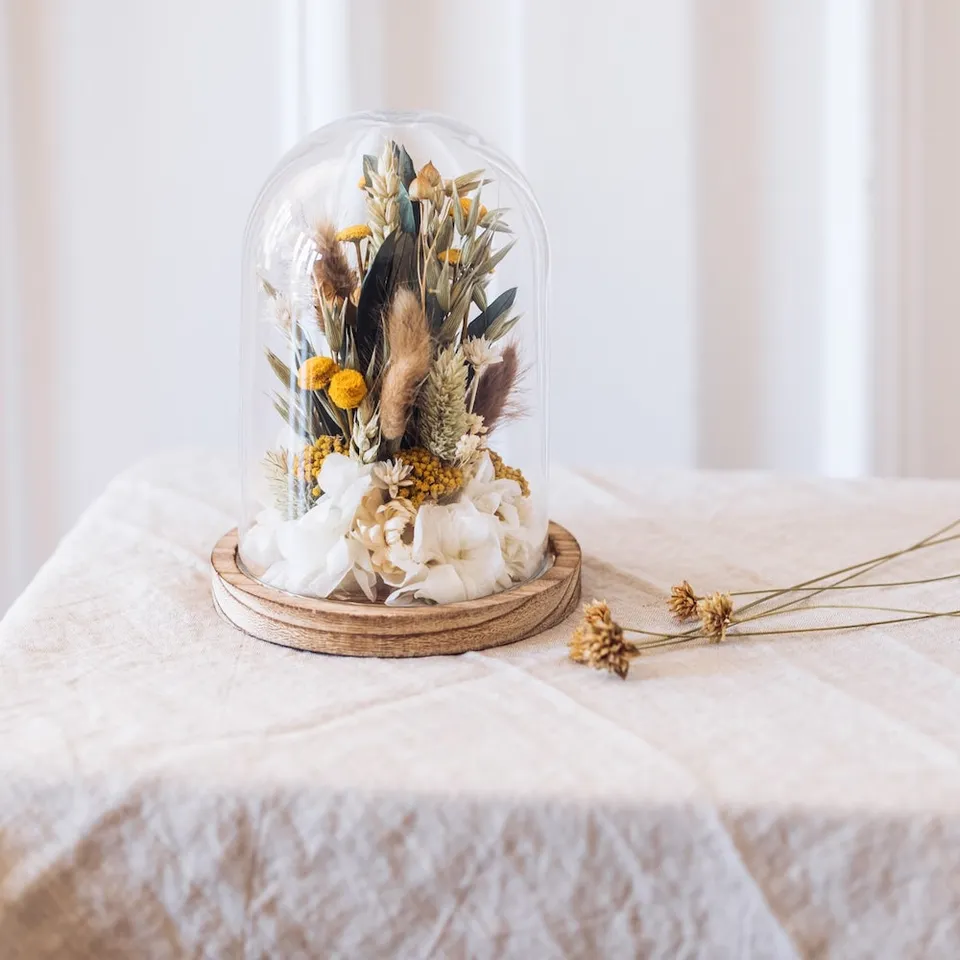 Flowrette Emile cloche fleurs séchées jaune avoine