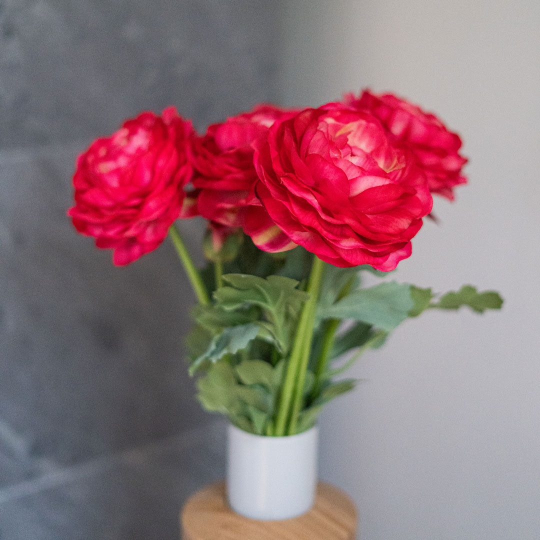 Flowrette Renoncule fuchsia fleur artificielle x1 toucher naturel