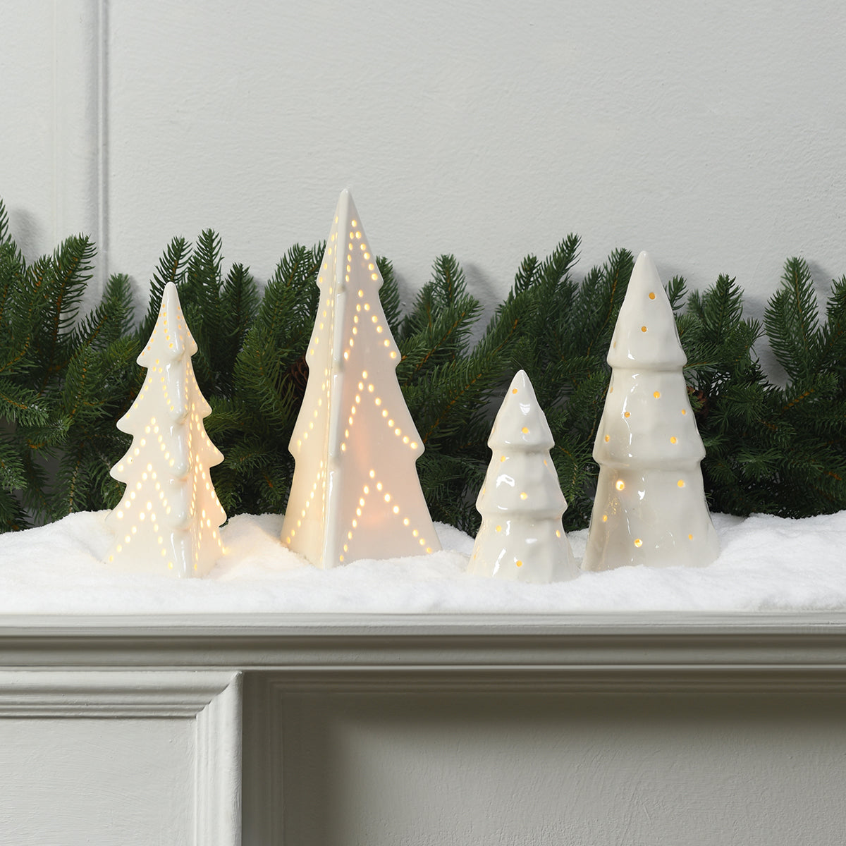 Sia Home Molly 19 cm sapin lumineux porcelaine blanc