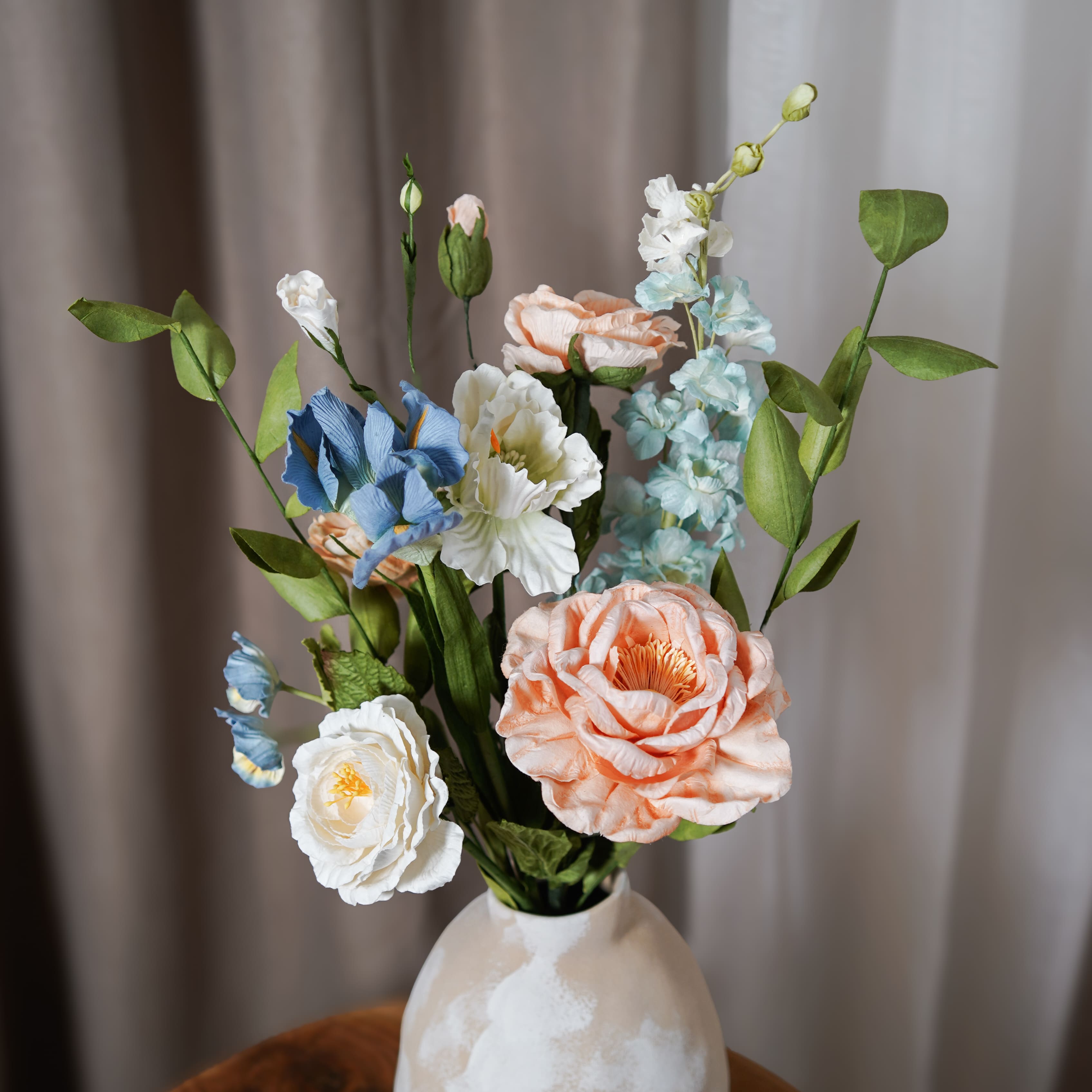 Flowrette Fleurs en papier Hokusai bouquet papier bleu blanc