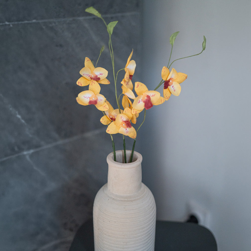 Flowrette Vanda orchidée en papier jaune x1 tige