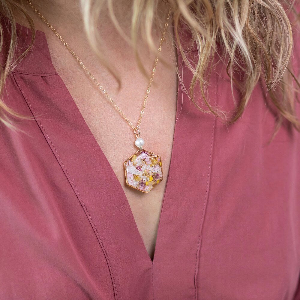Flowrette Scarlette collier fleurs séchées résine doré