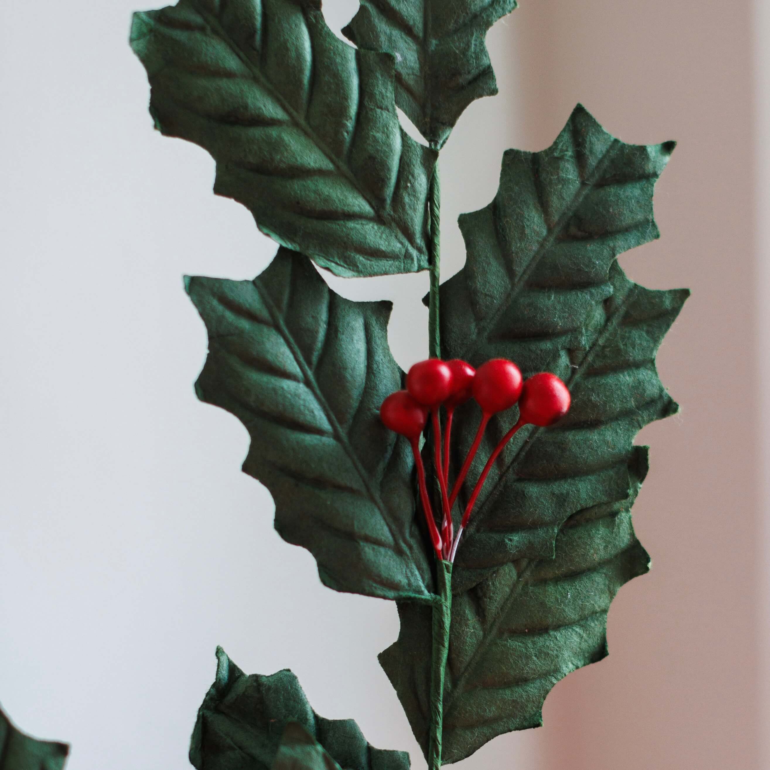Flowrette Houx branche en papier fleur x1 Noël