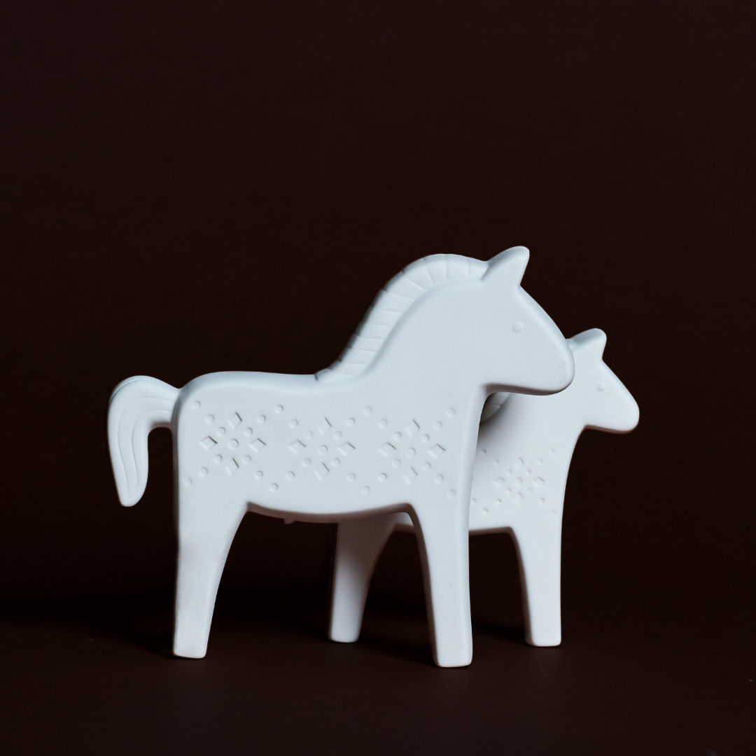 Sia Home Objets Cheval 16 cm statue grès blanc