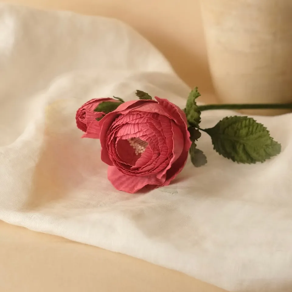Flowrette Rose Queen rose en papier fuchsia x1 tige