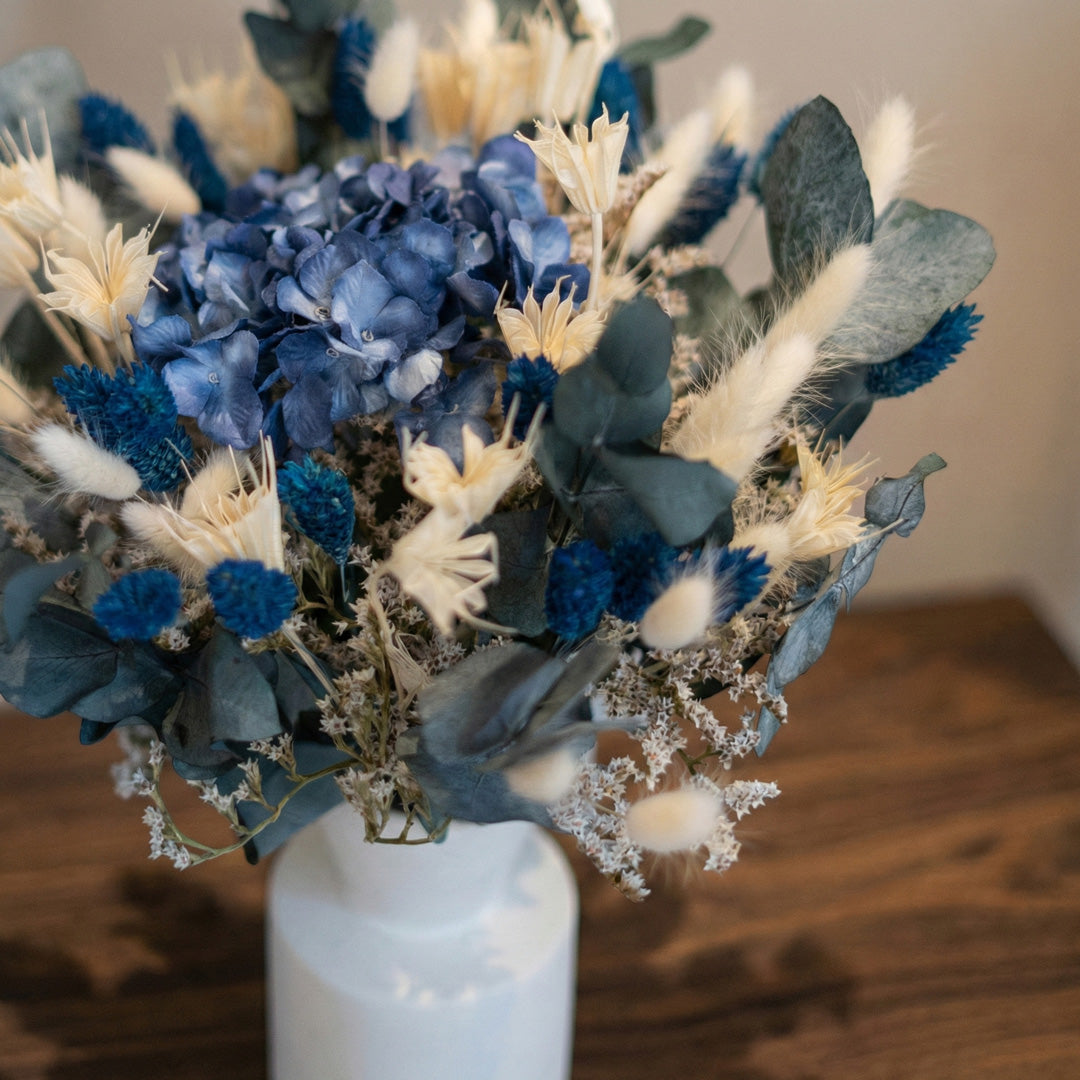 Flowrette Rimbaud bouquet mixte fleurs séchées bleu saphir