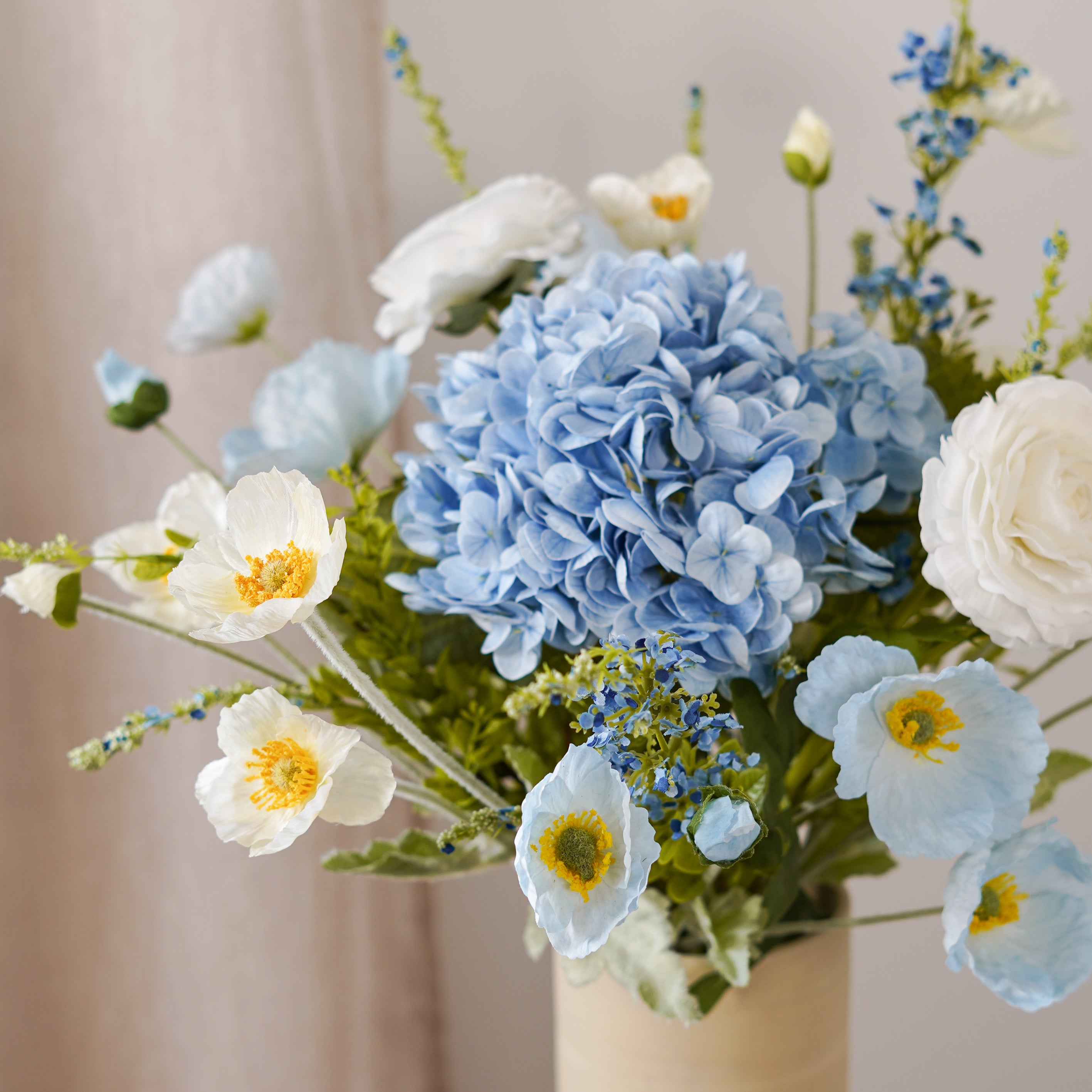 Flowrette Pascale Bouquet Artificiel Bleu Blanc Hortensia