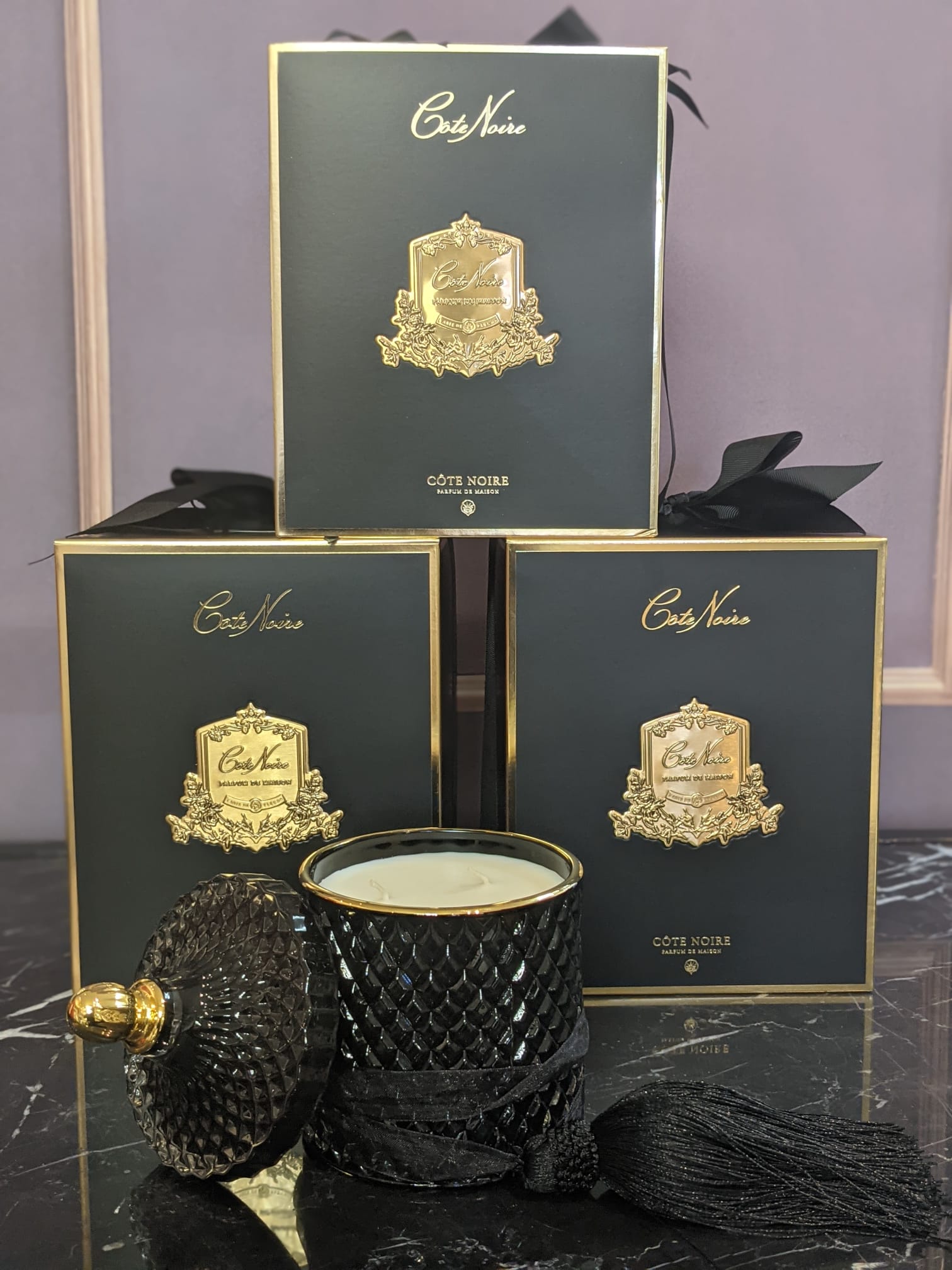 Côte Noire Art Deco bougie Queen of the Night 600g noir or