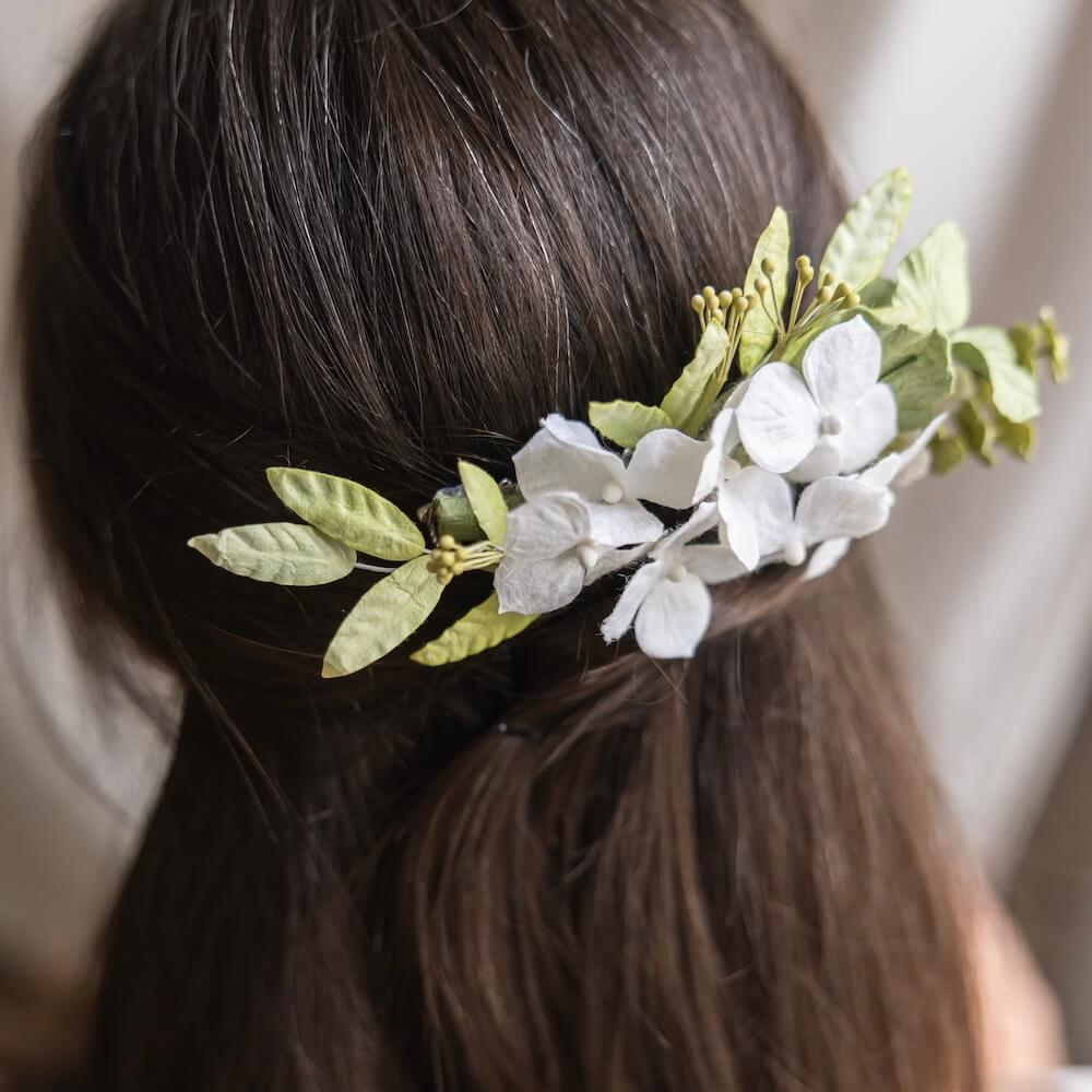 Flowrette Peigne fleurs papier blanc vert mariage