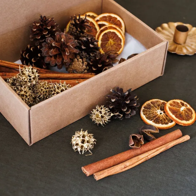 Flowrette Décoration coffret Noël naturel cannelle orange