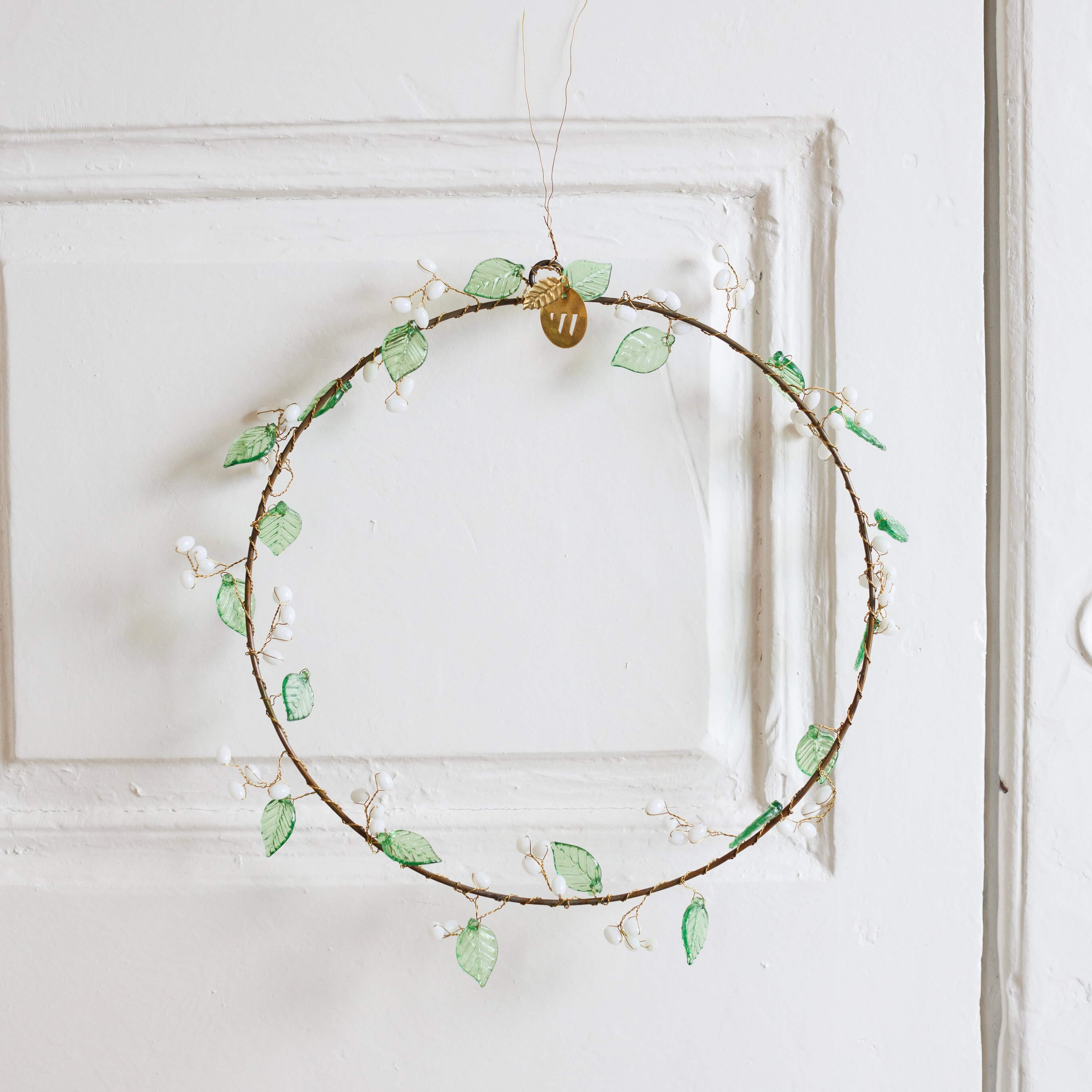 Flowrette Décoration Couronne Anaya perles verre laiton verte