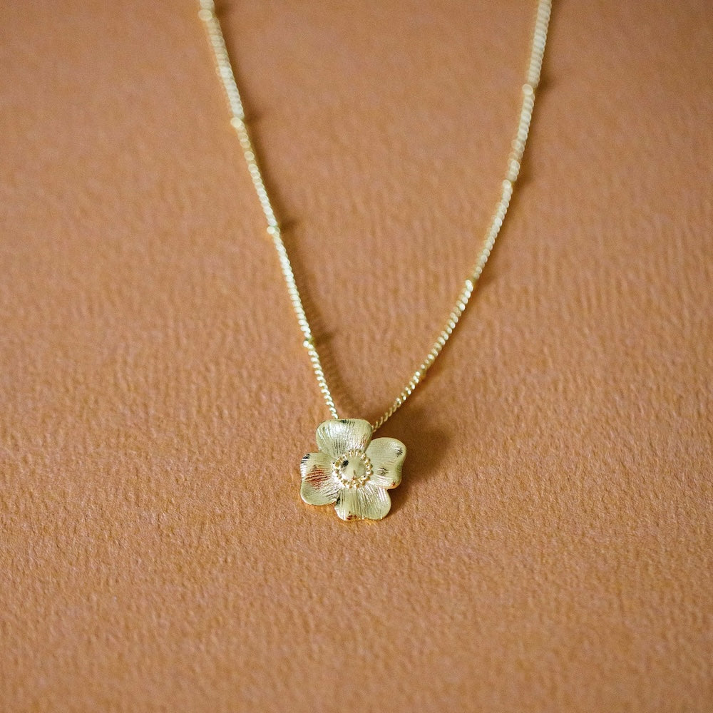 Flowrette Bertille collier plaqué or fleur cerisier fin