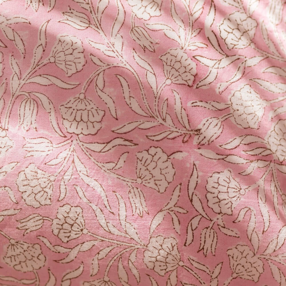 Flowrette Gaya housse de coussin rose blanc