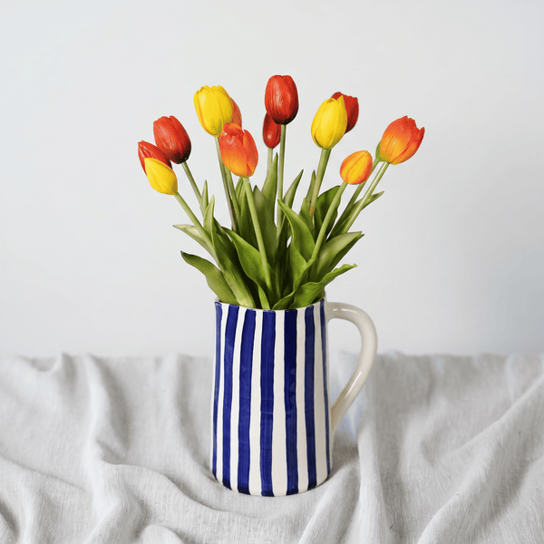 Flowrette Garance bouquet tulipes artificielles rouge orange