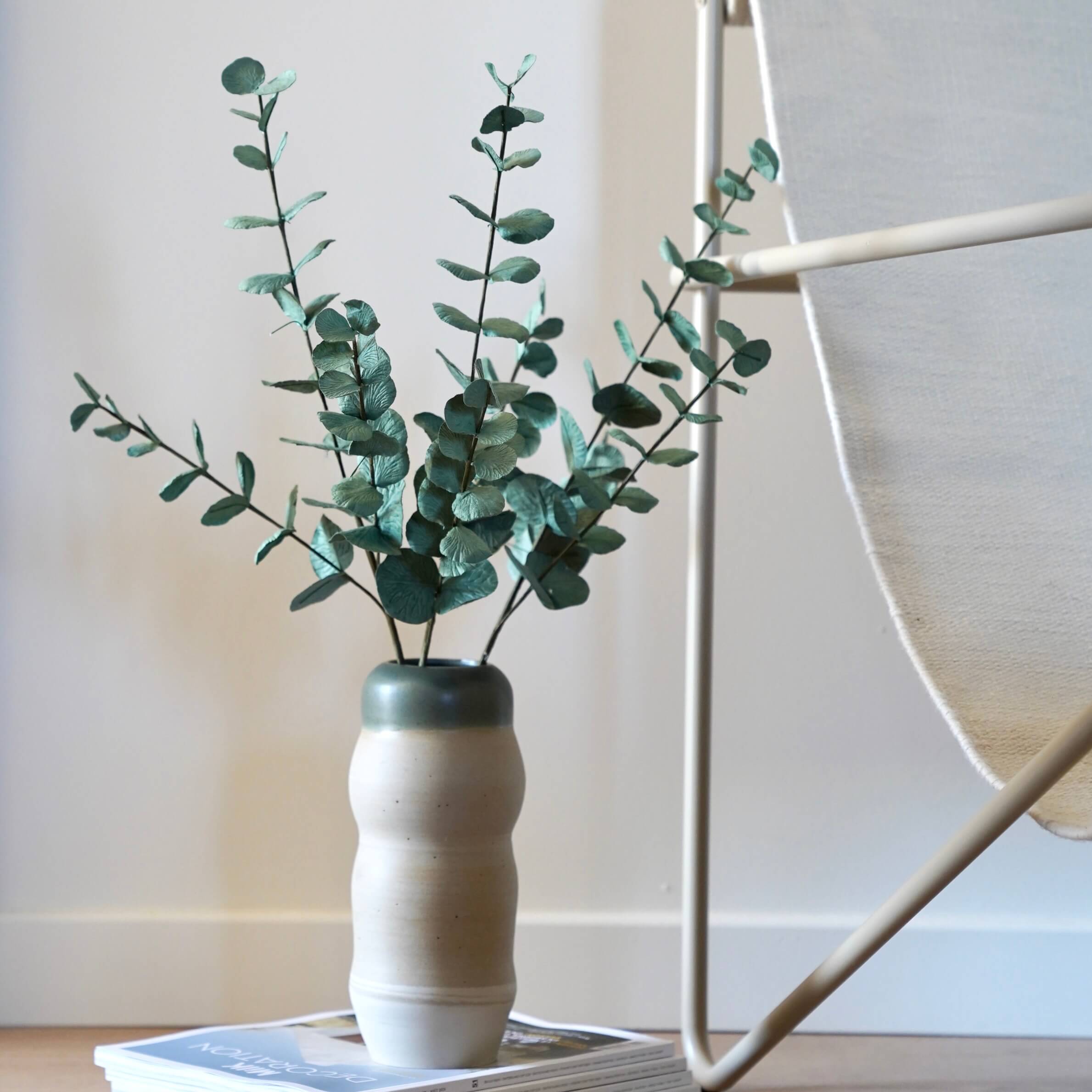 Flowrette Fleurs en papier Eucalyptus Cinerea branche verte x1