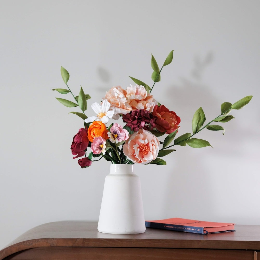 Flowrette Seurat bouquet fleurs en papier blanc corail durable