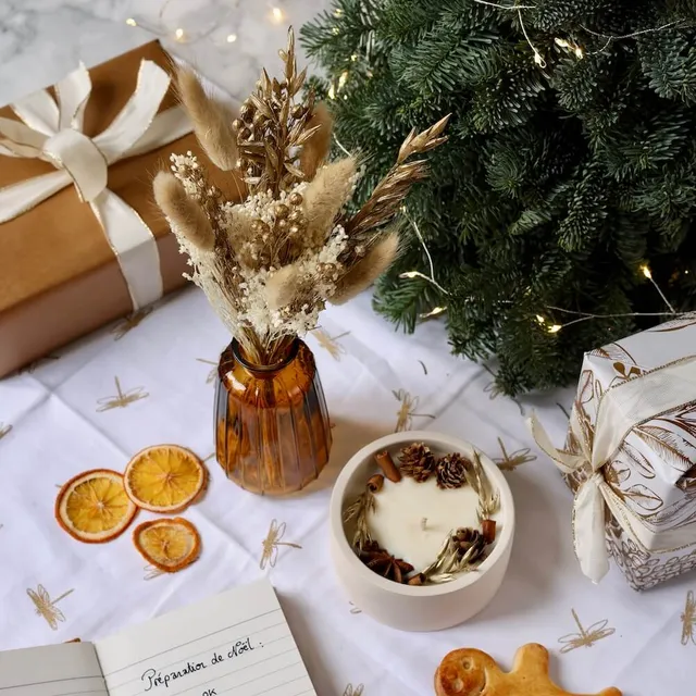 Flowrette Décoration coffret bel hiver cannelle vase
