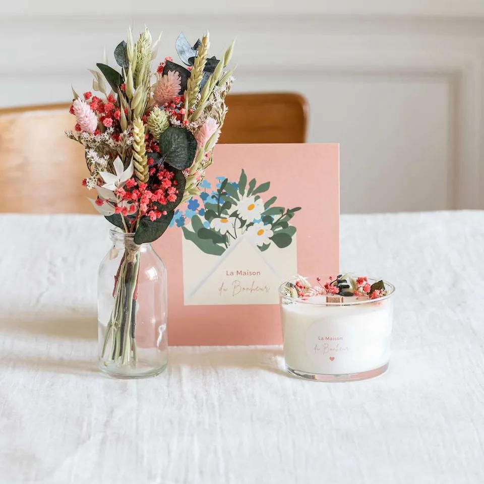 Flowrette Décoration coffret Maison du Bonheur bouquet