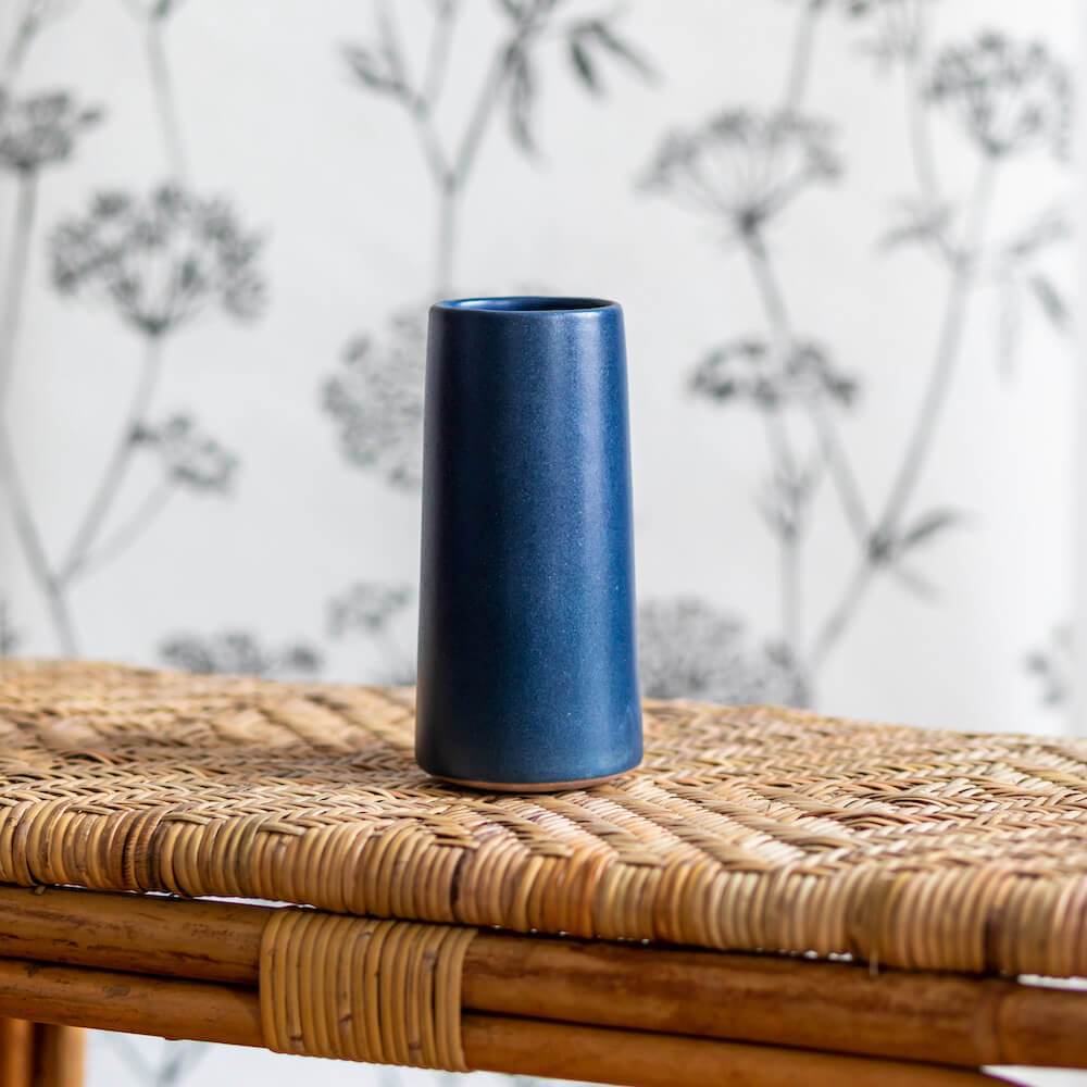 Flowrette Goberlote vase bleu nuit grès taille S