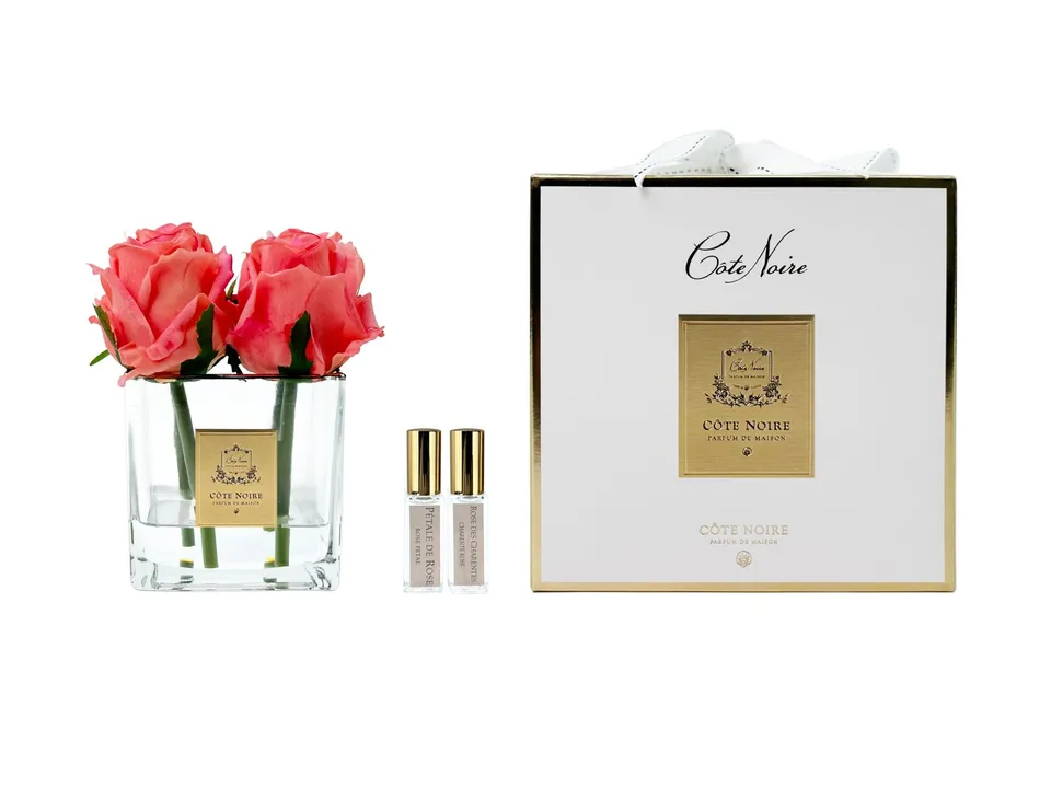 Côte Noire Couture Rosebuds SVC405 4 roses pêche vase