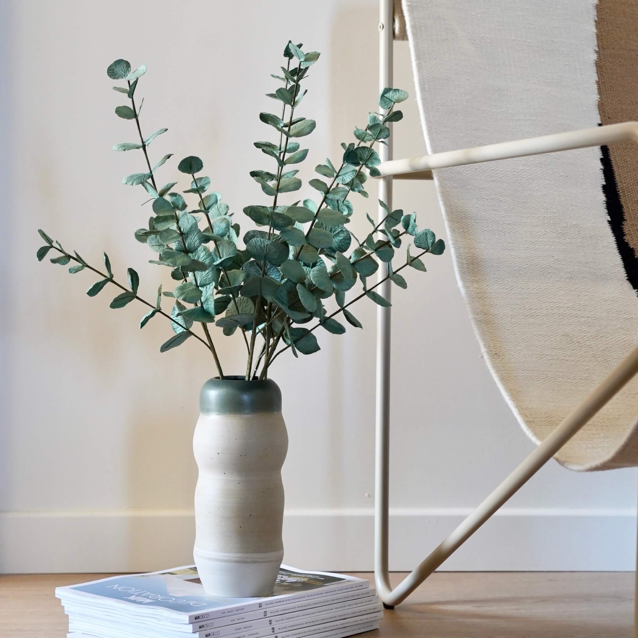 Flowrette Fleurs en papier Eucalyptus Cinerea branche verte x1