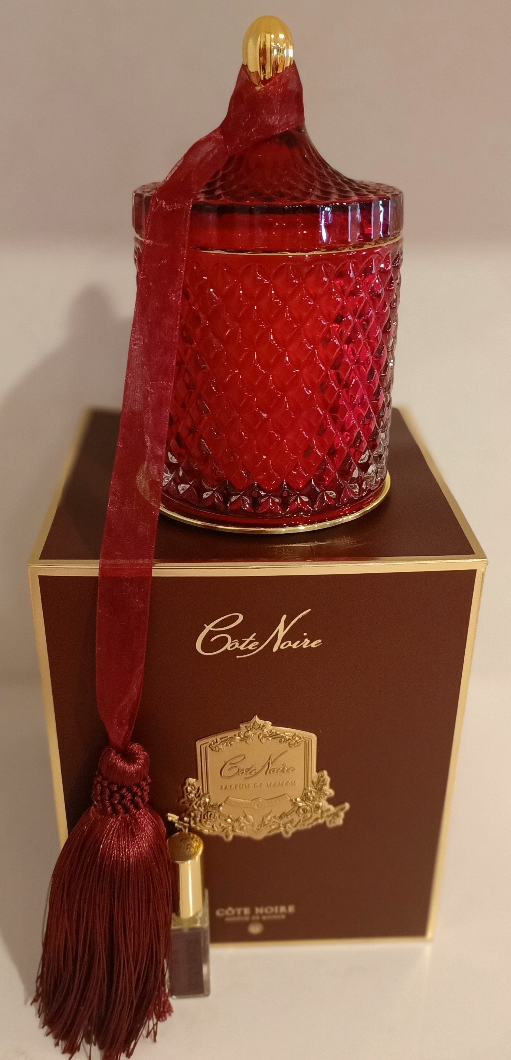 Côte Noire Art Deco GML45011 bougie rose oud rouge 600g