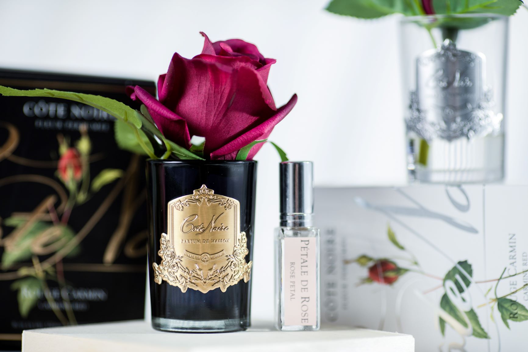 Côte Noire Perfumed Flowers GMRB44 bouton rose rouge carmin