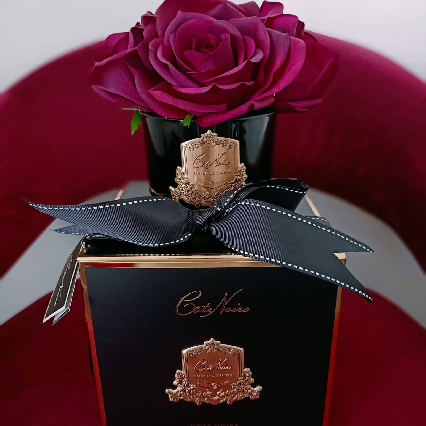 Côte Noire Perfumed Flowers GMRB64 bouquet 5 roses rouge carmin