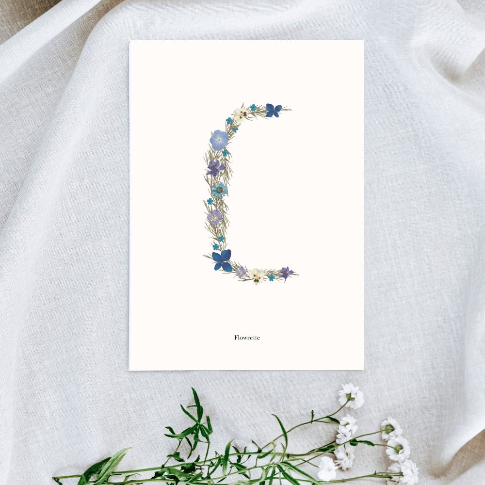 Flowrette Décoration affiche lettre bleue A5 herbier naissance