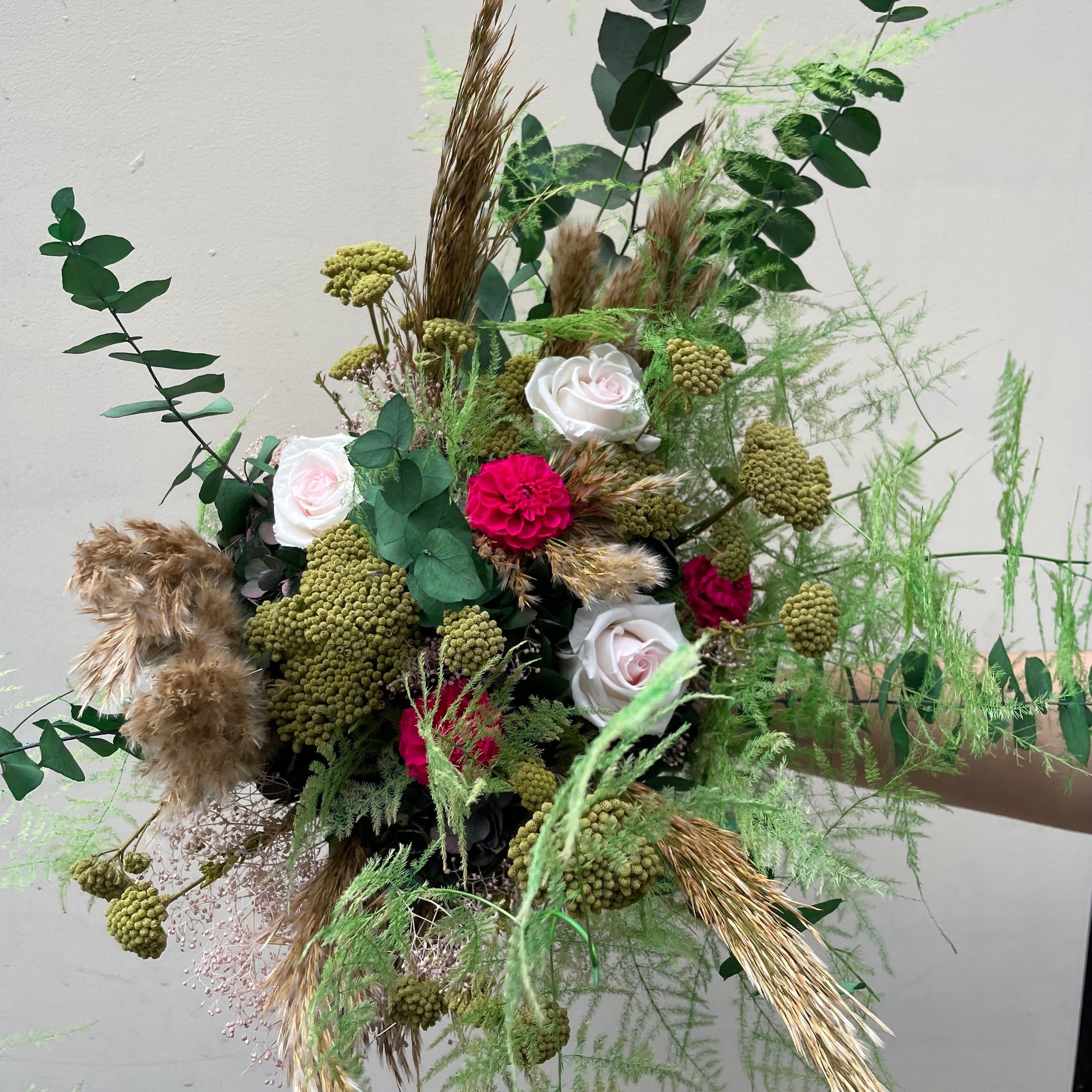 Ateliers Ouchamp Rue de l'Abbaye bouquet stabilisé roses 40 cm