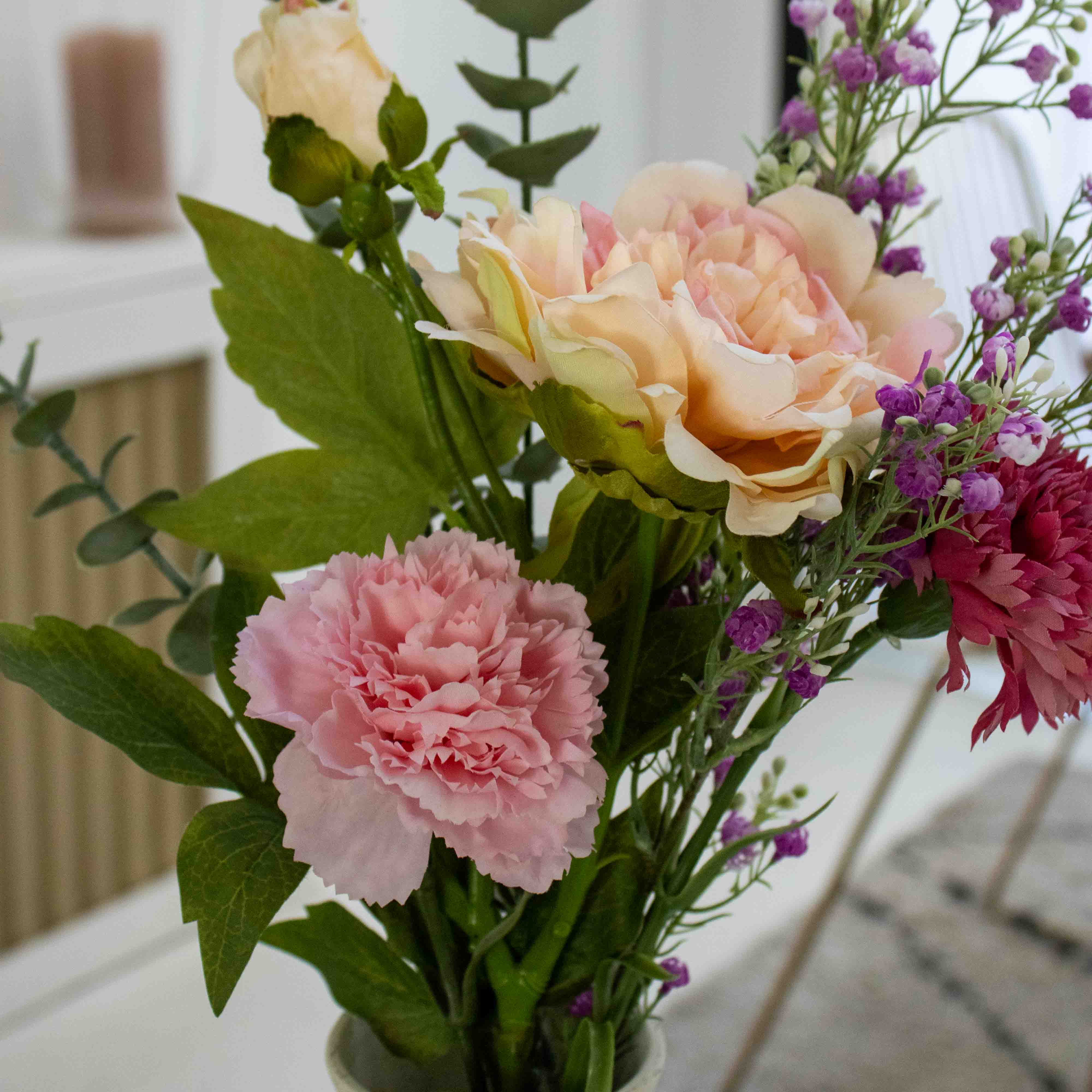 Flowrette Eleanor bouquet fleurs artificielles pivoine œillet rose