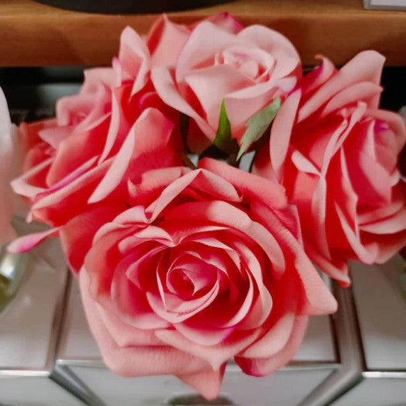 Côte Noire 5 Roses GMRB65 white peach vase noir