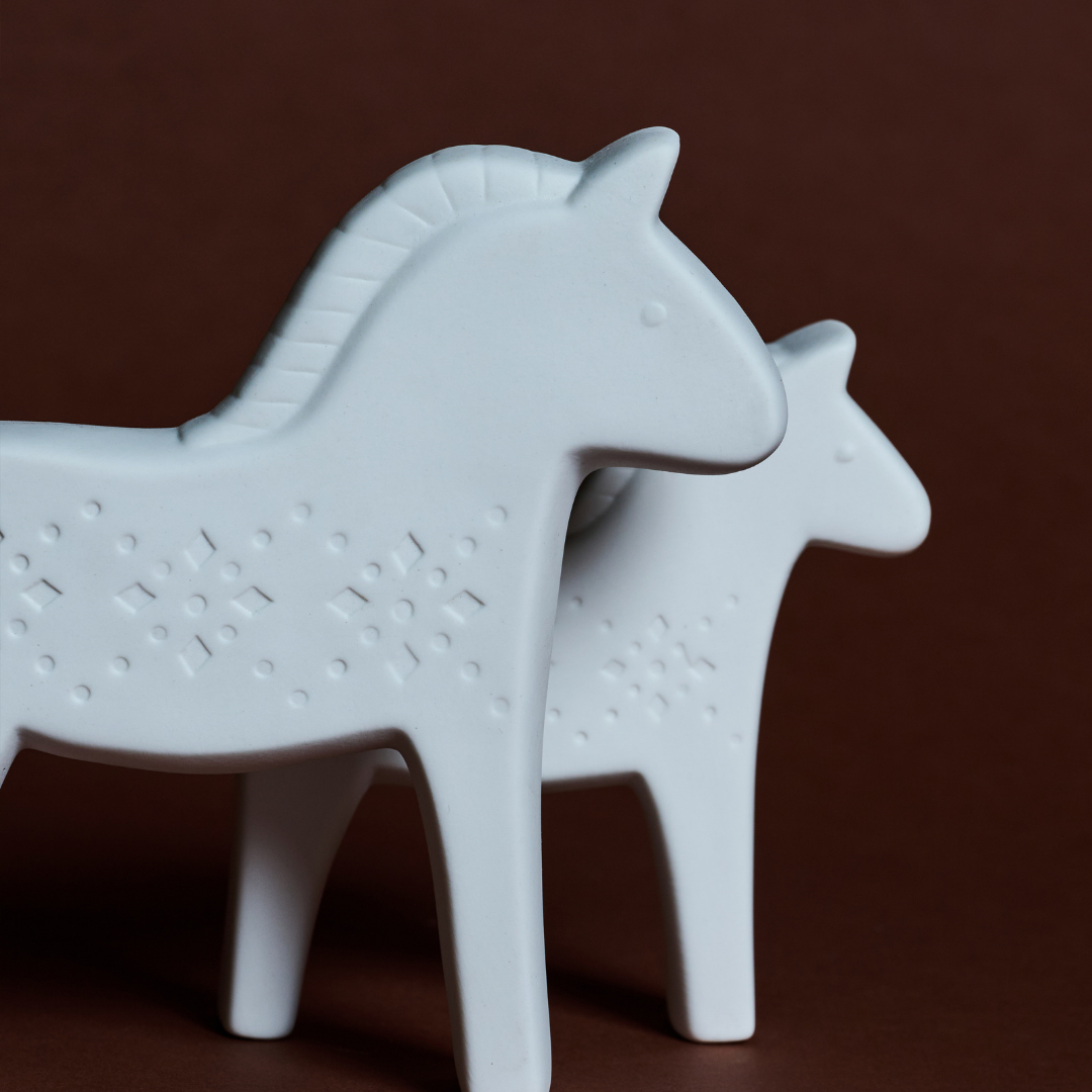Sia Home Objets Cheval 16 cm statue grès blanc